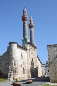 side view Cifte Minare Medrese, Sivas