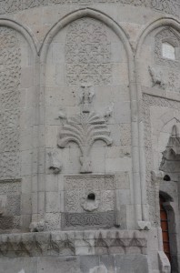Döner Kümbet - Sculptural details